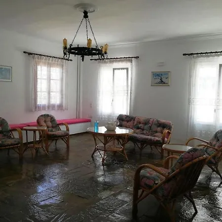 Asterias - Seafront Hotell 2*