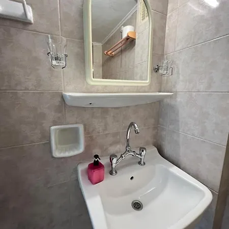 Asterias - Seafront Hotell 2*