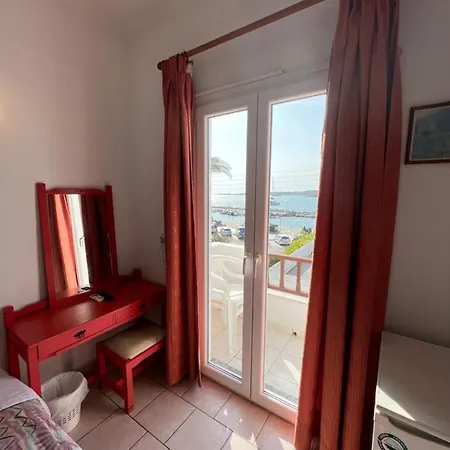 Asterias - Seafront Hotell