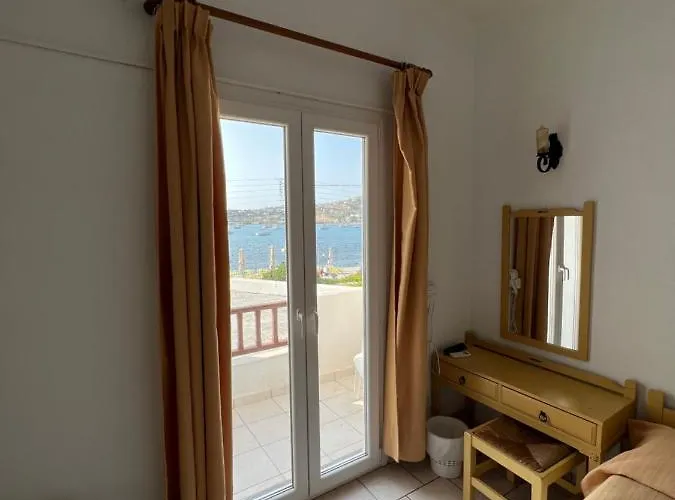 Asterias - Seafront Ξενοδοχείο 2*